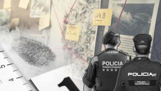 Montaje con dos agentes policiales y un decorado de investigación policial