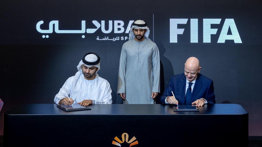 Gianni Infantino segella l'acord a Dubai per celebrar els pròxims premis de la FIFA a la ciutat dels Emirats Àrabs Units