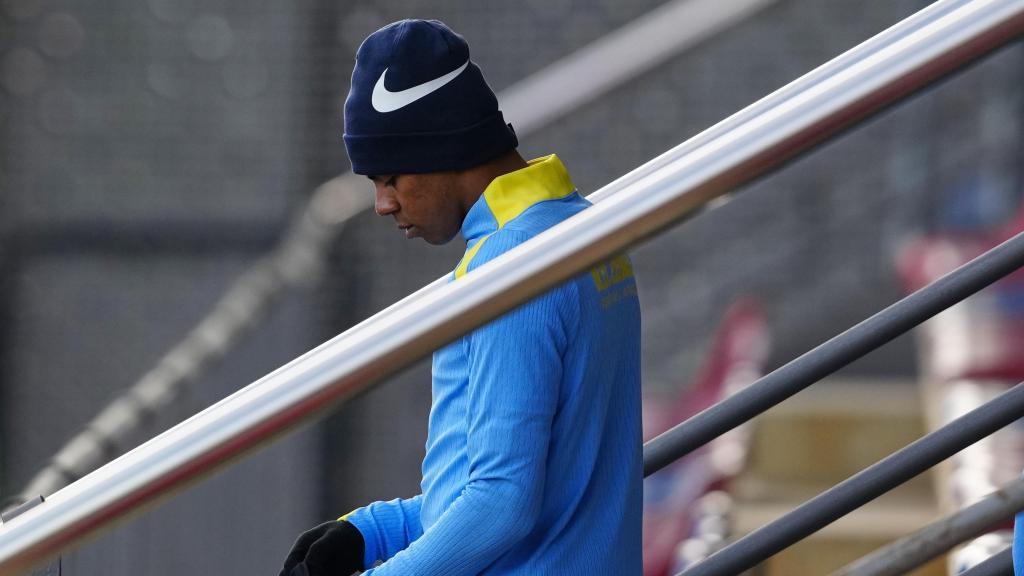 Lamine Yamal, en el entrenamiento del Barça previo al derbi contra el RCD Espanyol