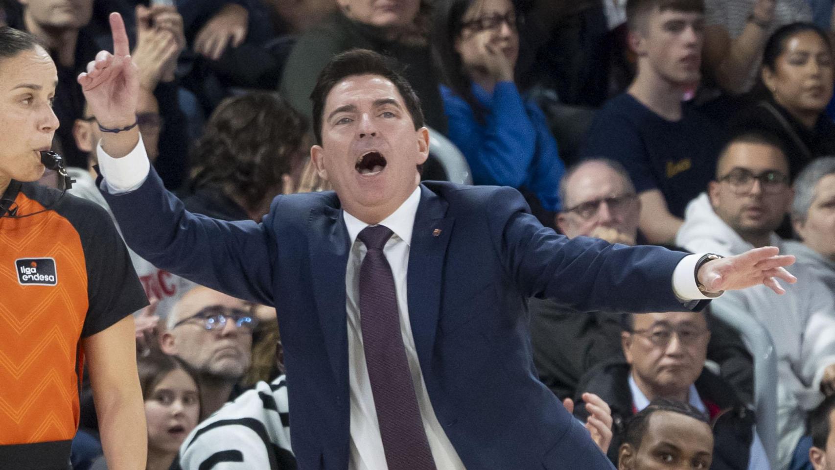 Xavi Pascual reacciona durante el Barça de basket-Casademont Zaragoza de la Liga ACB