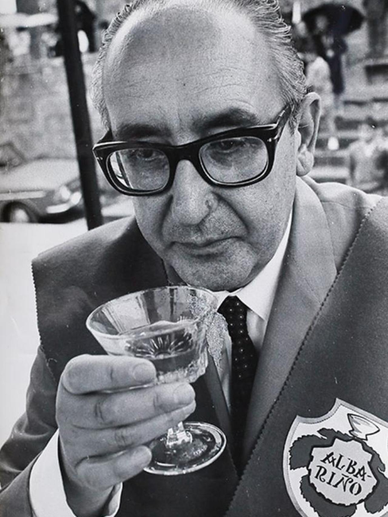 El escritor gallego Álvaro Cunqueiro en Cambados