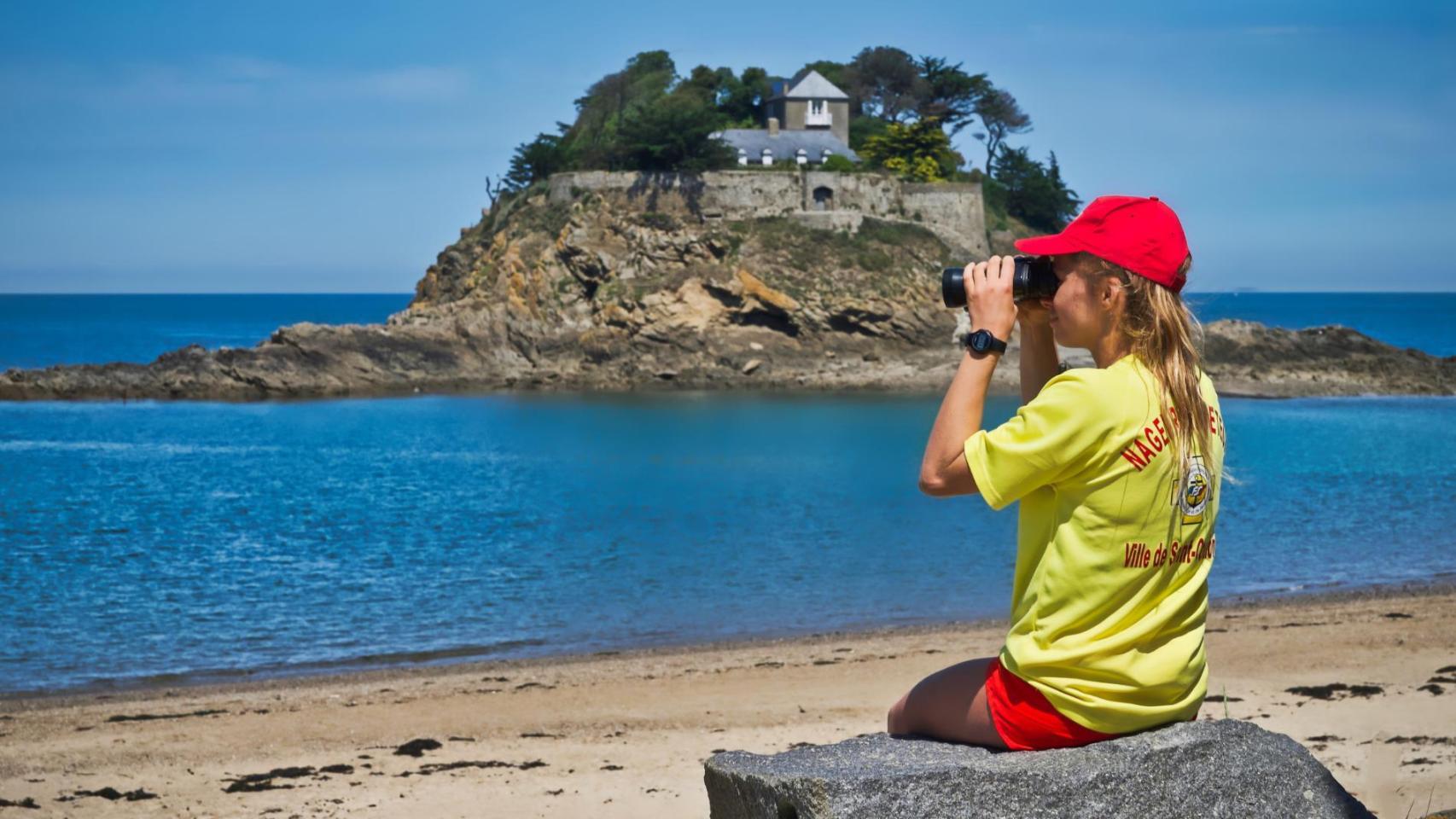 Socorrista en una playa
