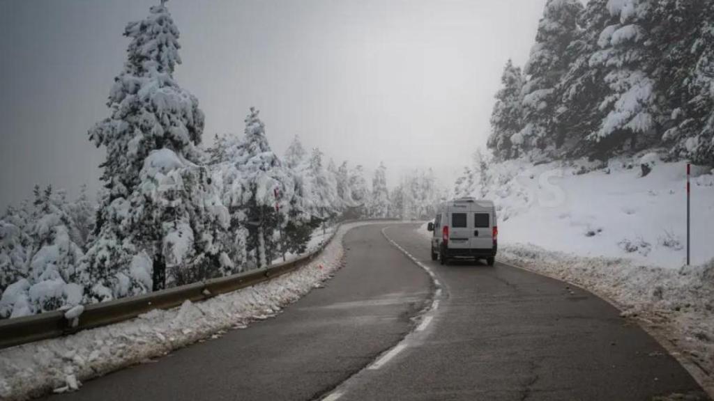 Puerto de montaña La Collada de Toses durante el temporal de nieve en Girona el 28 de diciembre