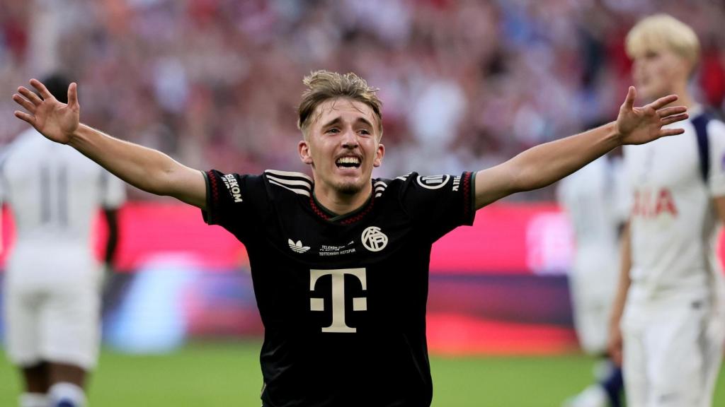 Lennart Karl celebra un gol en un amistoso Bayern de Múnich-Tottenham Hotspur