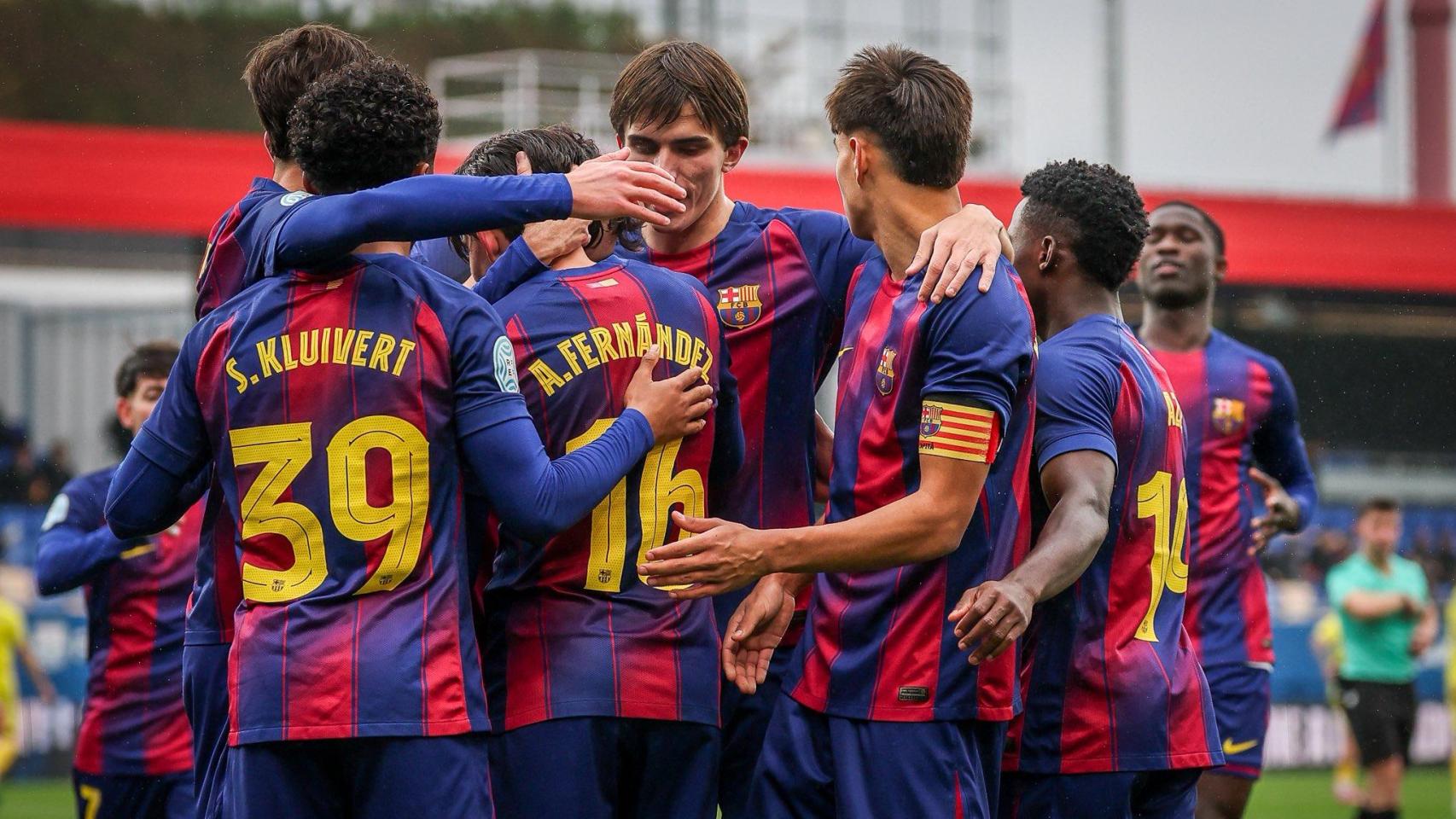 Los jugadores del Barça B celebran un gol en la victoria contra el Ibiza Islas Pitiusas