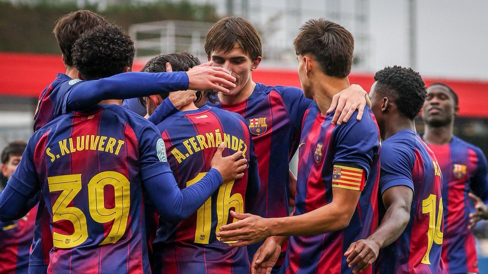 Los jugadores del Barça B celebran un gol en la victoria contra el Ibiza Islas Pitiusas