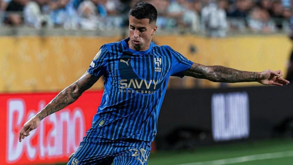 Joao Cancelo en un partit de l'Al-Hilal