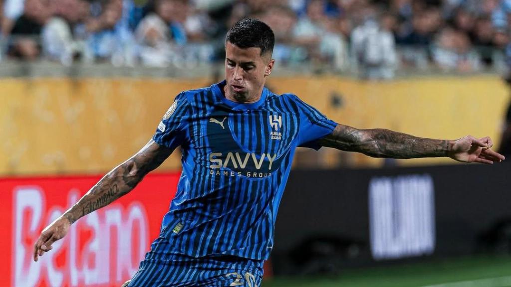 Joao Cancelo en un partido del Al-Hilal
