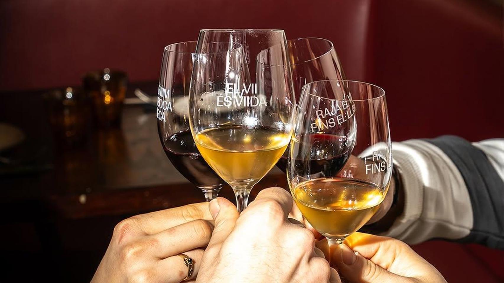 Copas de vino de VII