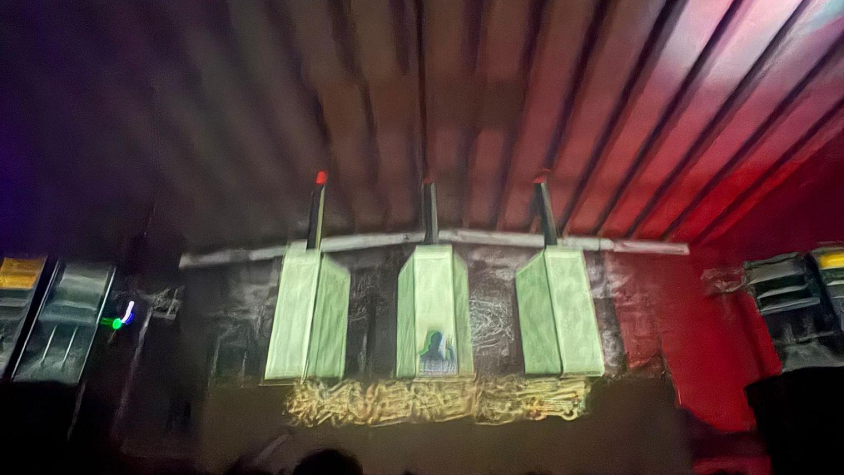 Uno de los escenarios de la ‘rave’ ilegal en La Sénia (Tarragona)