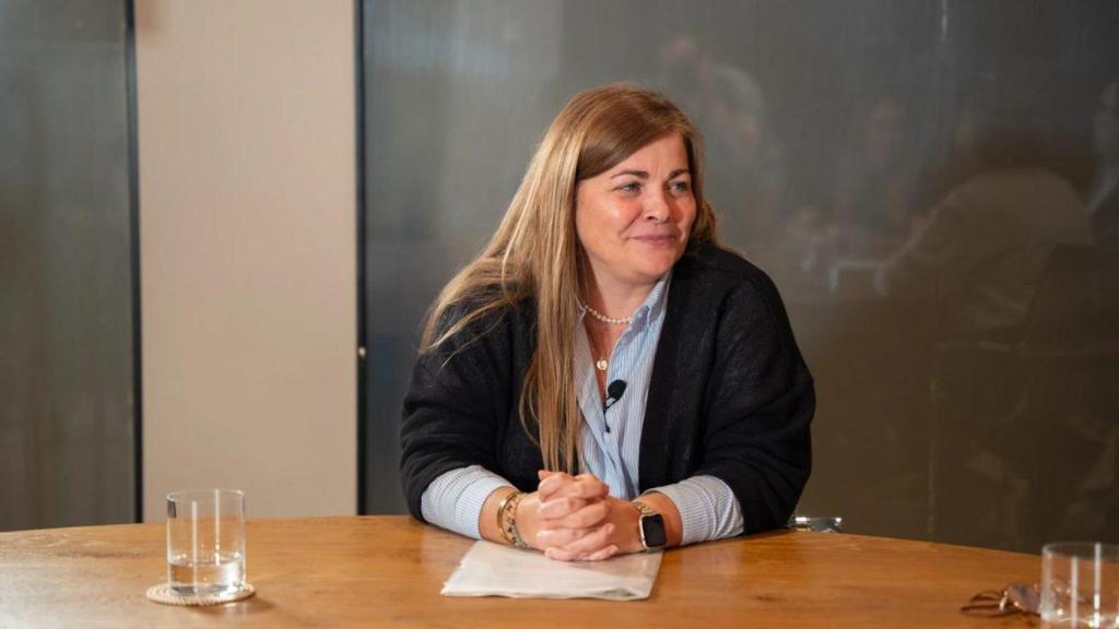 Inmaculada Barra, directora d'Accessibilitat i Banca Social de CaixaBank, durant la taula rodona