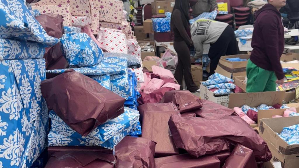 Los regalos recogidos en la campaña 'Joguines que fan somriure'