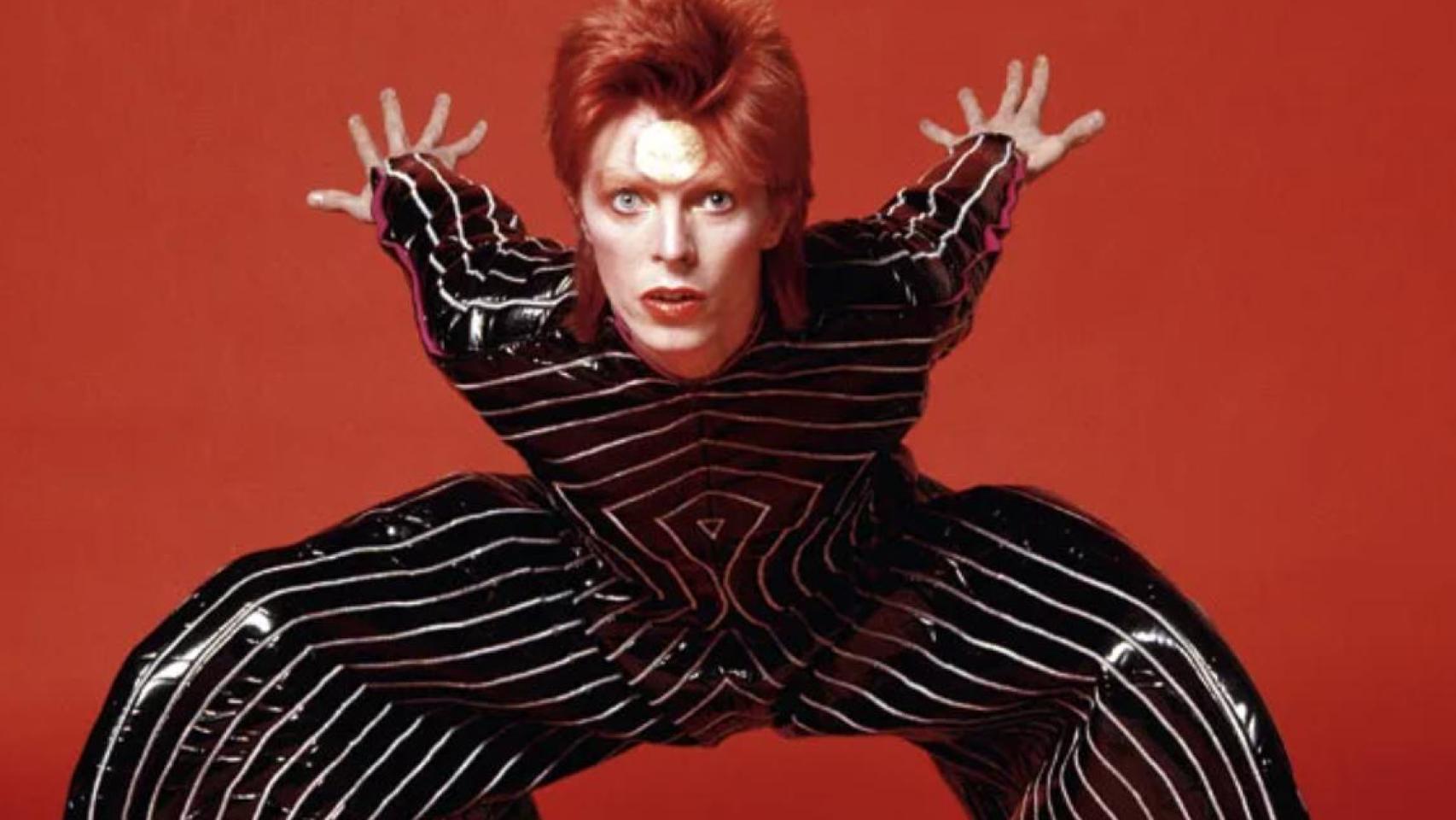 David Bowie en una de sus múltiples encarnaciones