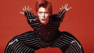 David Bowie en una de sus múltiples encarnaciones