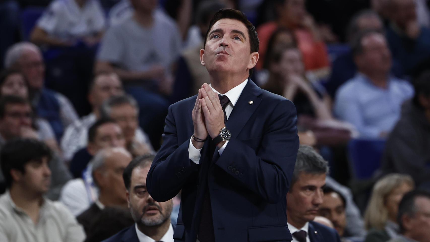 Xavi Pascual reacciona durante el clásico Real Madrid-Barça de basket
