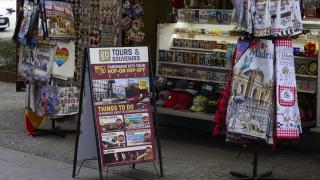 Una tienda de souvenirs