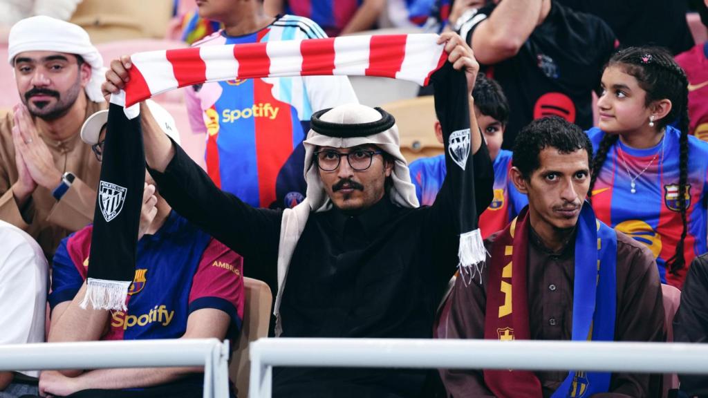 Seguidores árabes de Barça y Athletic en Yeda
