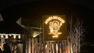 Los ricos lo prueban y la competencia lo desprecia: así ha sido el primer mes de Beso Beach en los Pirineos