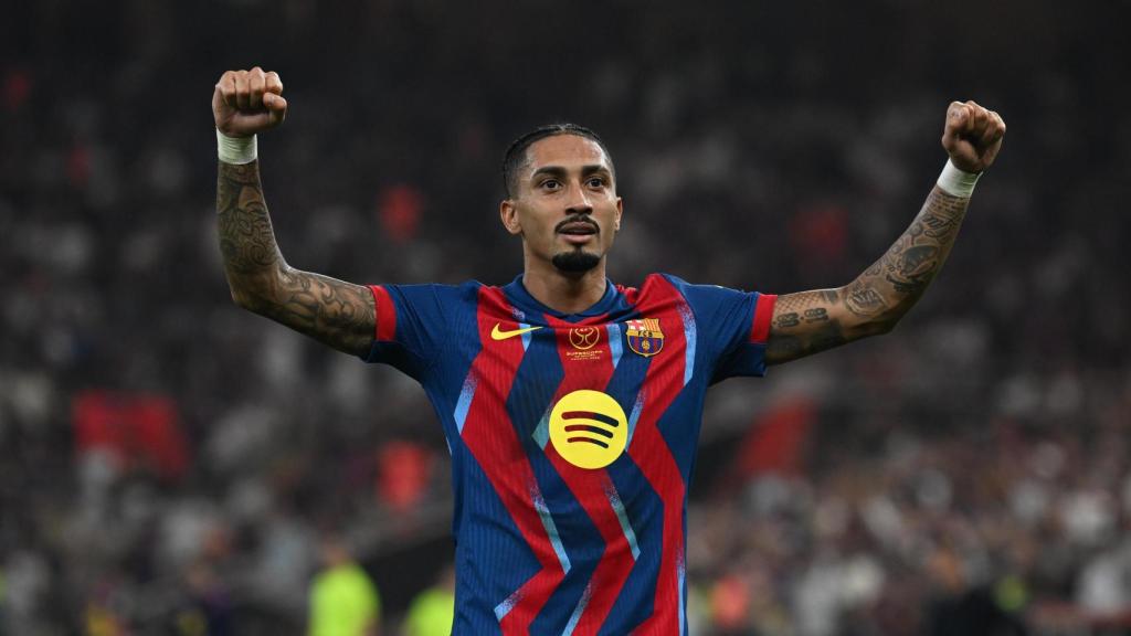 Raphinha celebra el seu gol al Reial Madrid a la final de la Supercopa