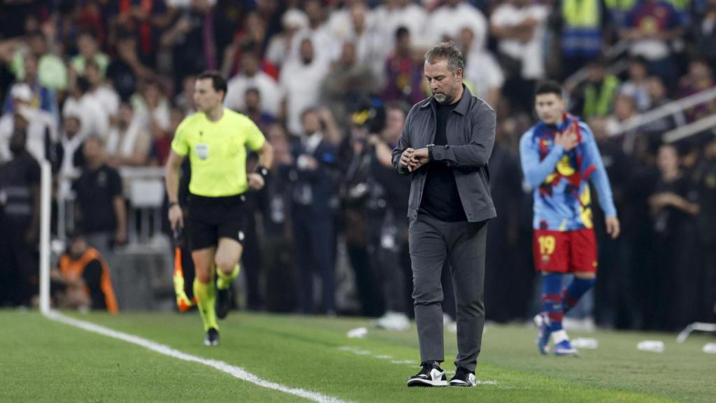 Hansi Flick, durante la final entre el Barça y el Real Madrid