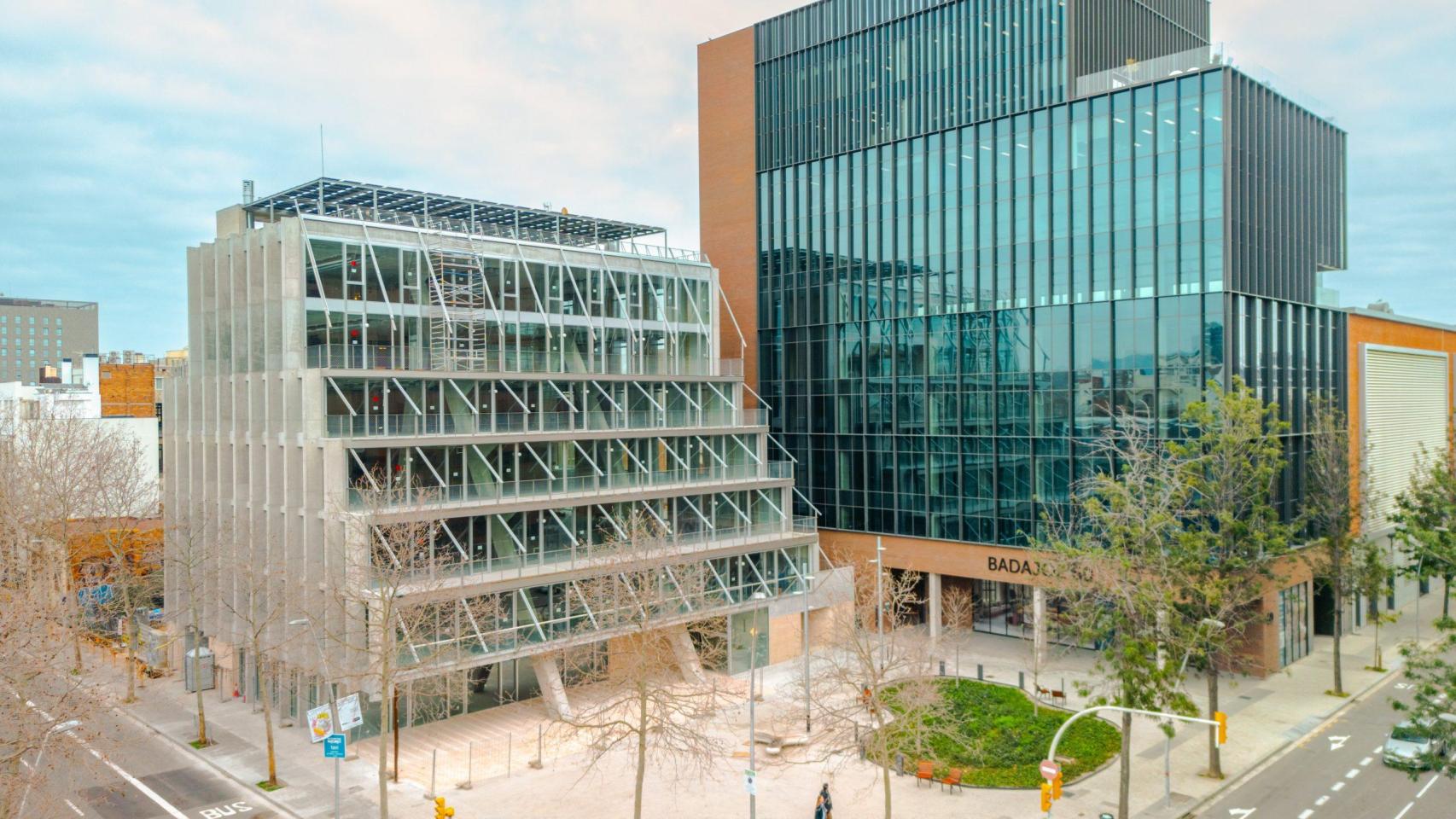 Imagen aérea de las oficinas vendidas por Conren Tramway en Llull 122