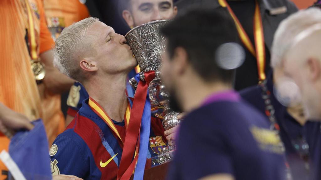 Dani Olmo besa la Supercopa