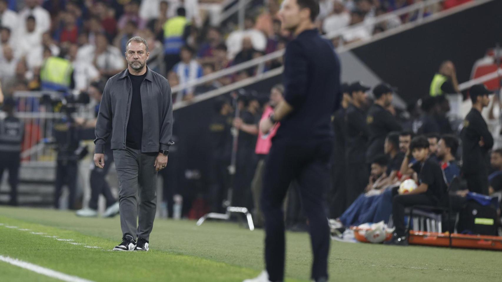Hansi Flick y Xabi Alonso, en la final de la Supercopa