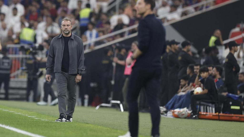 Hansi Flick y Xabi Alonso, en la final de la Supercopa