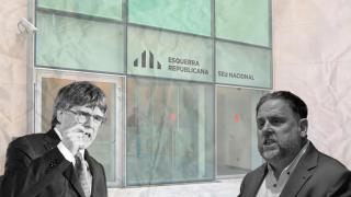 Montaje de Carles Puigdemont y Oriol Junqueras, frente a la sede de ERC, en la calle Calàbria de Barcelona