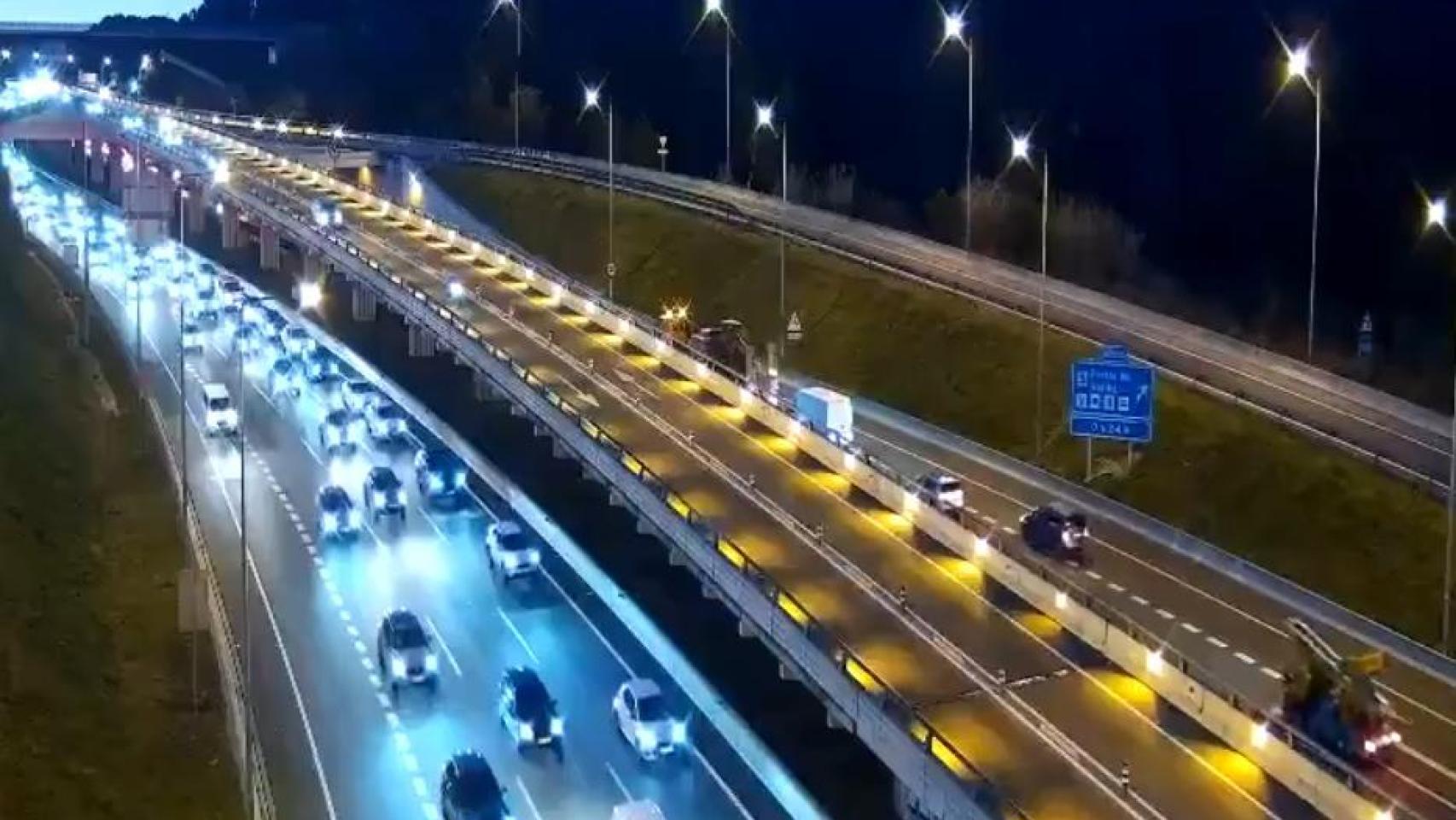 Tráfico denso en la C-58 este lunes