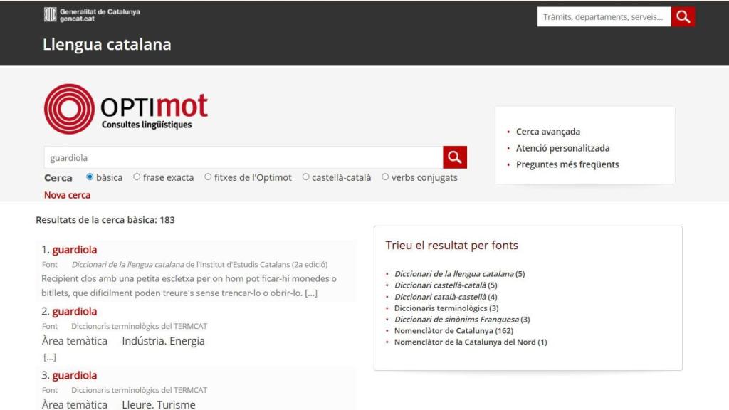 El término correcto para designar a una hucha en catalán es 'guardiola'