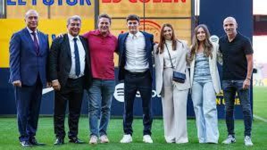 Iván de la Peña, a la derecha, es el representante de Gavi