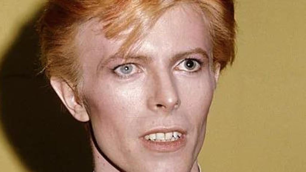 Una imagen de David Bowie en 1975
