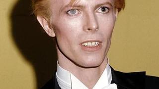 Una imagen de David Bowie en 1975