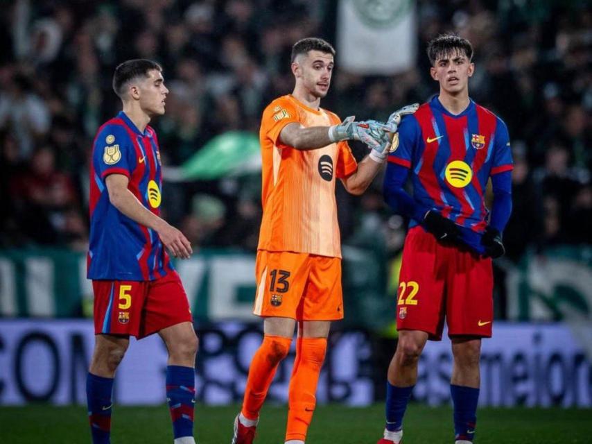 Pau Cubarsí, Joan García i Marc Bernal al Racing de Santander-Barça de la Copa del Rei