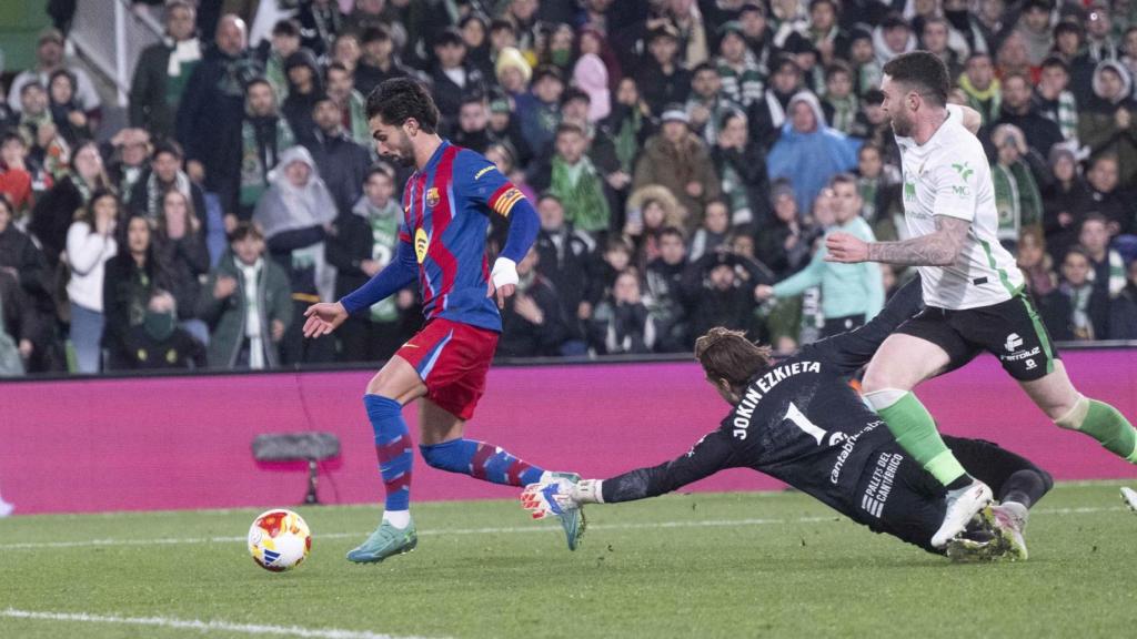 Ferran, en la acción del primer gol del Barça