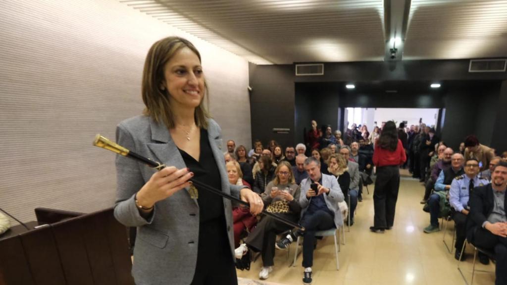 Cristina Alarcón quan va ser investida alcaldessa de Salt el desembre de 2025