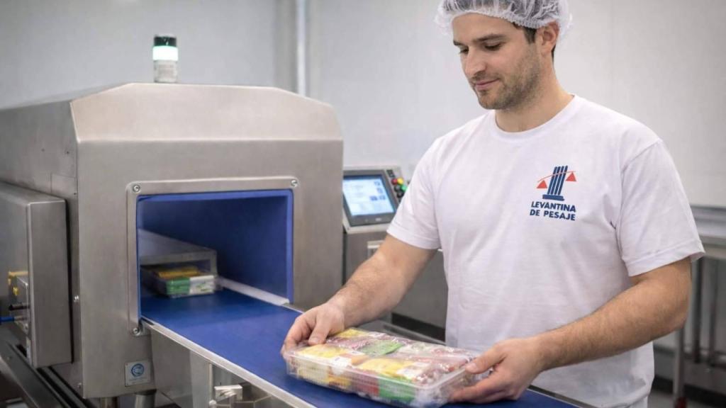 Trabajador de Levantina de Pesaje