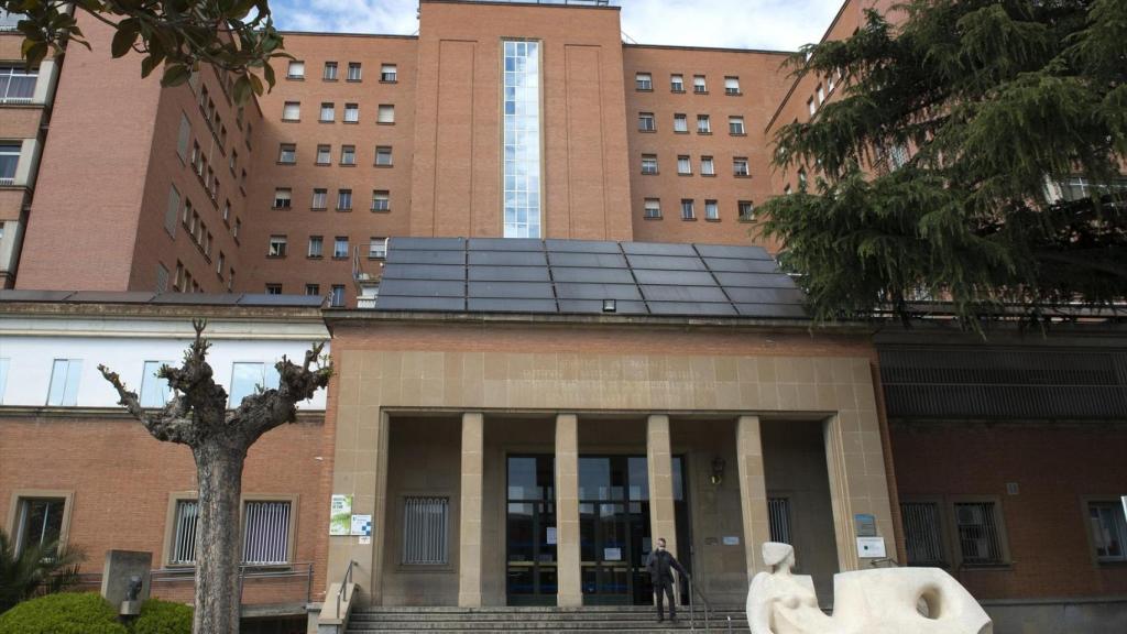 Façana i entrada de l'Hospital Universitari de Girona Doctor Josep Trueta