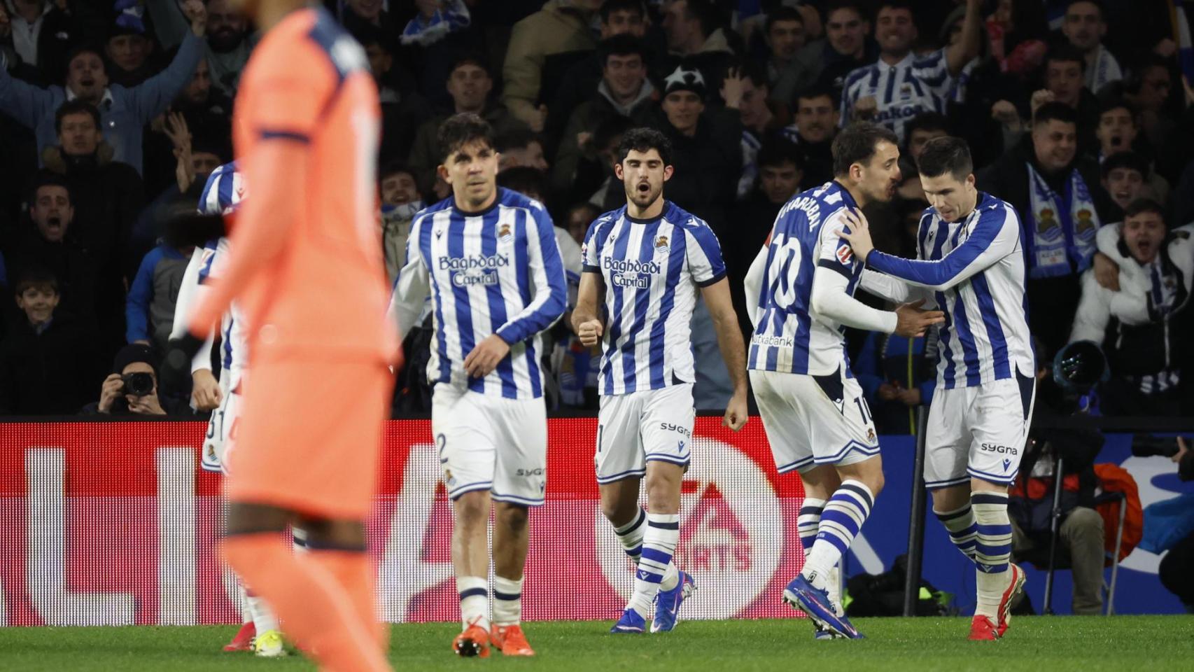 La Real Sociedad celebra un gol ante el Barça