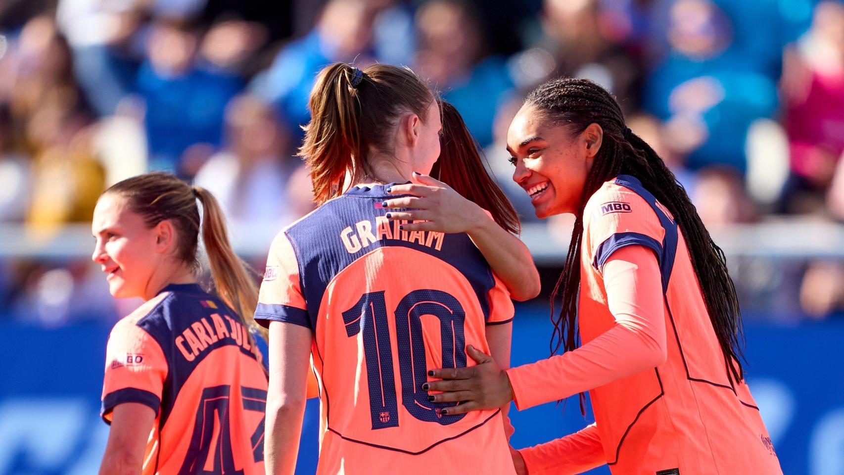 El Barça Femenino celebra un gol ante el Alhama