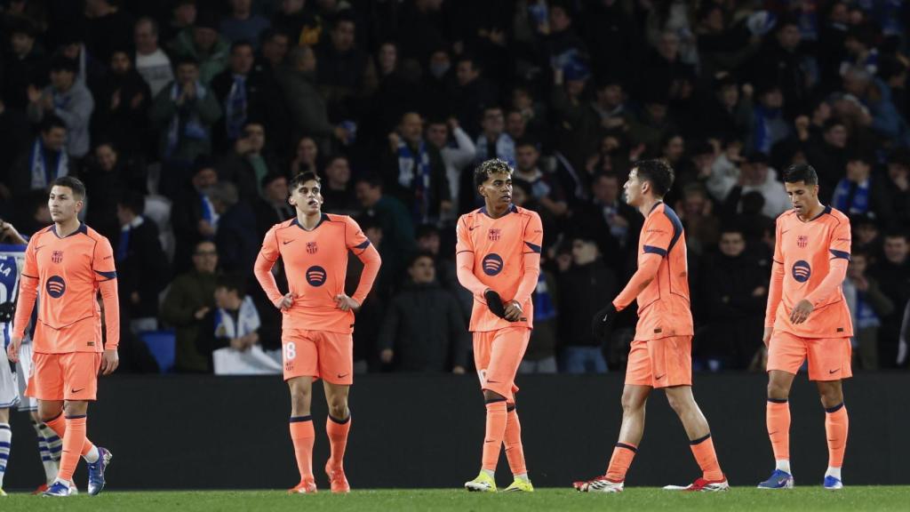Los jugadores del Barça, decepcionados tras la derrota contra la Real Sociedad