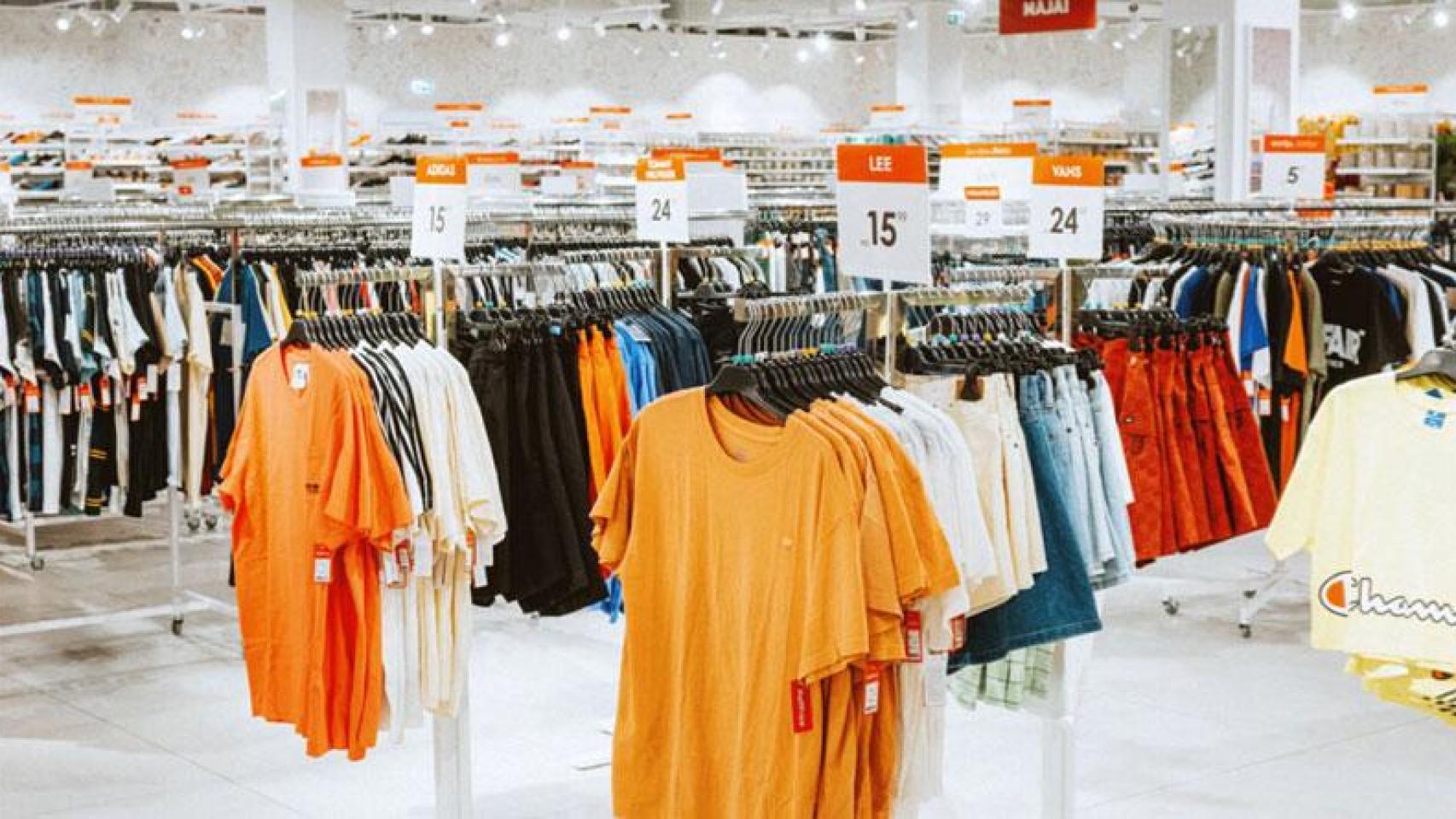 El interior de una tienda HalfPrice