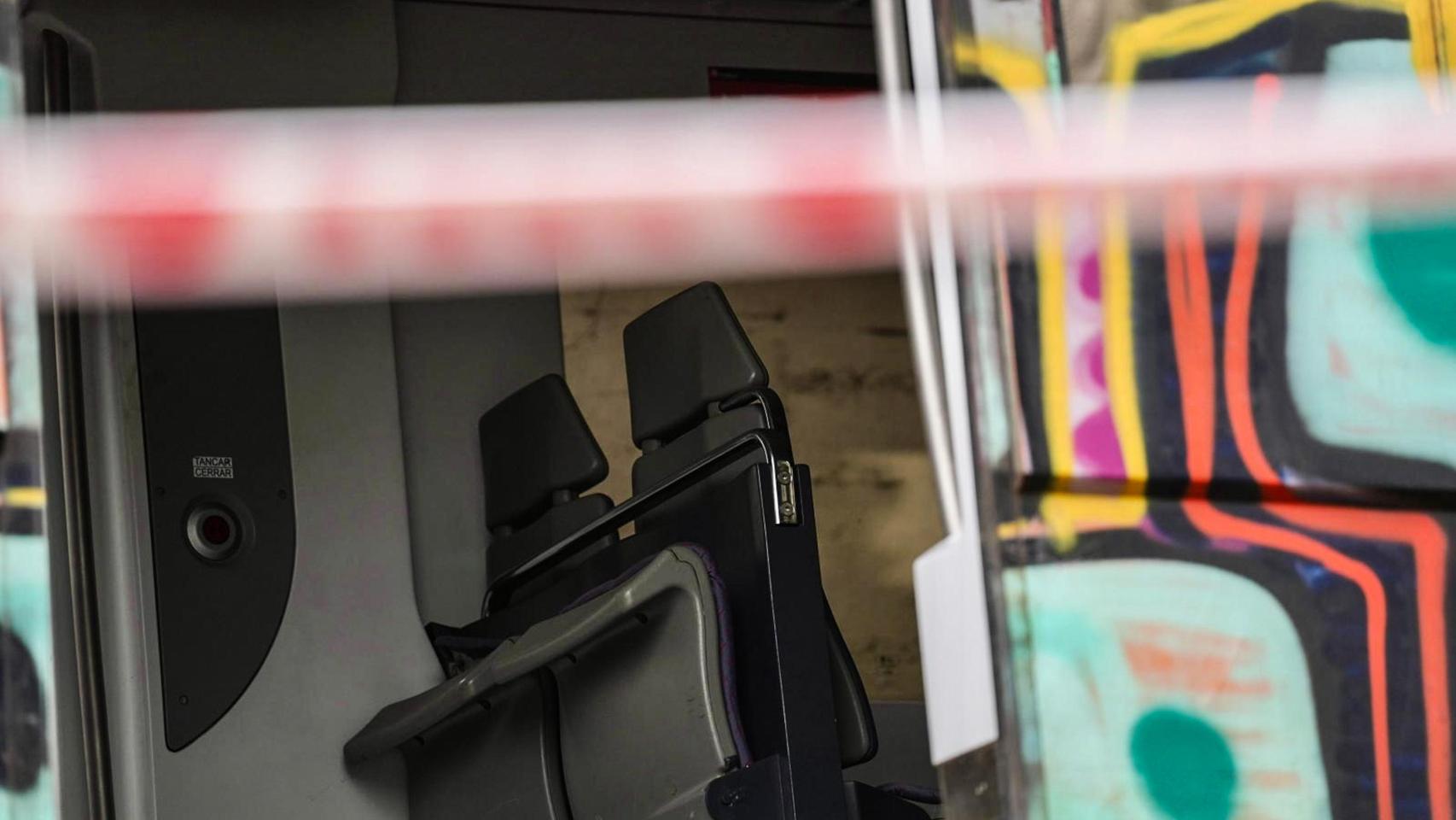 Detalle del tren de la R4 descarrilado en Gelida (Barcelona)