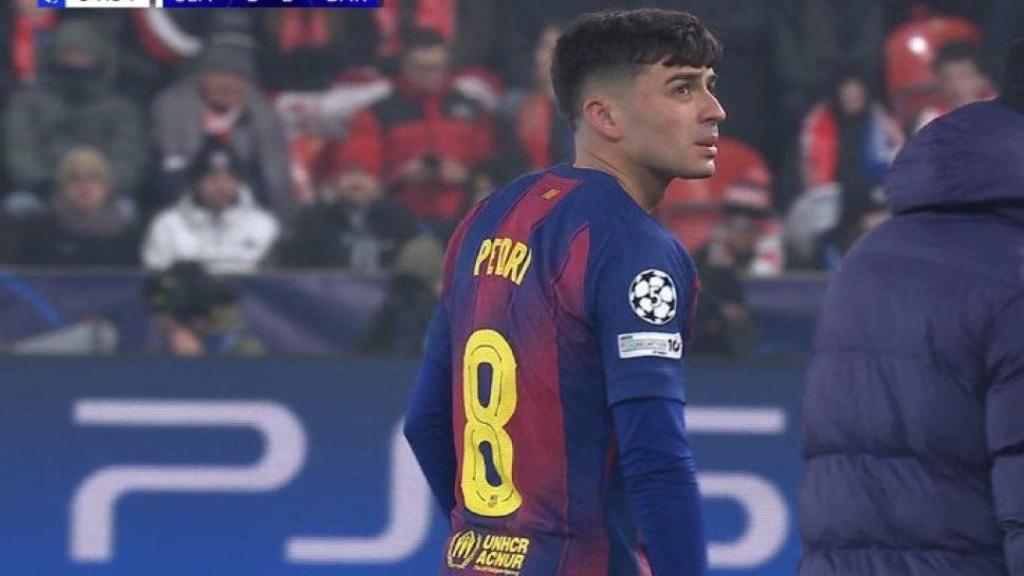 Pedri es retira lesionat de l'Slavia-Barça