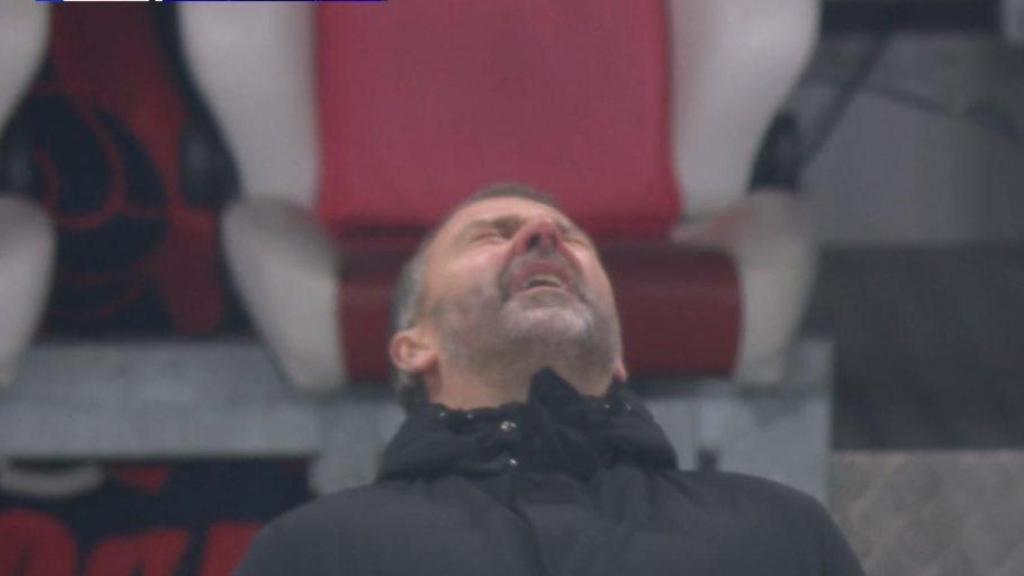 Hansi Flick lamenta la lesió de Pedri davant l'Slavia Praga