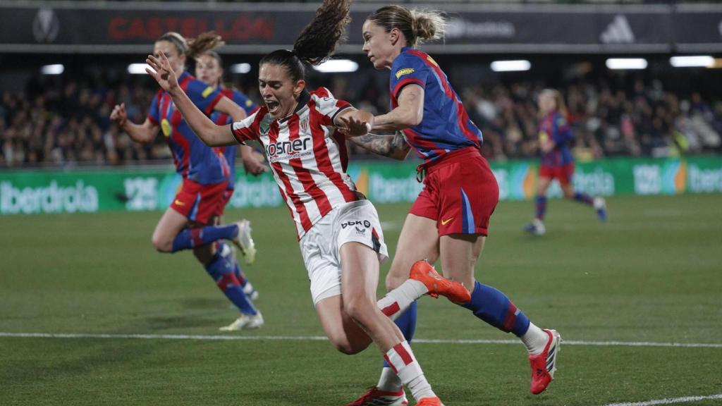 Mapi León comete un penalti en el Barça Femenino-Athletic Club de la Supercopa de España