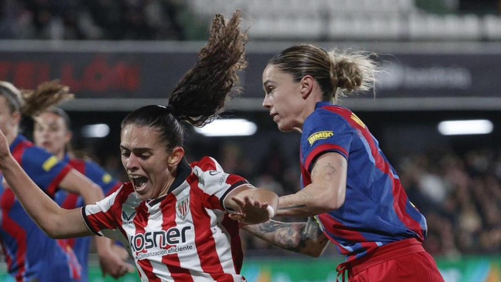 Mapi León comete un penalti en el Barça Femenino-Athletic Club de la Supercopa de España