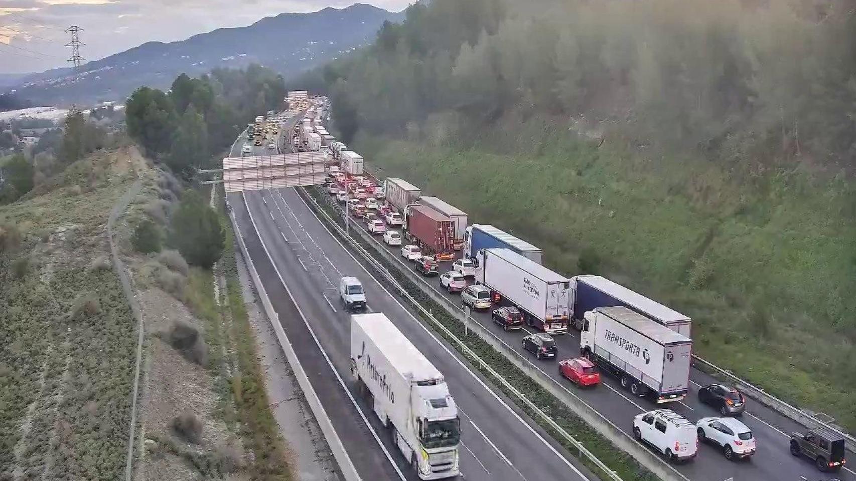 La AP-7, a su paso por Gelida, en una imagen de archivo