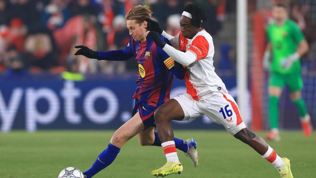 Frenkie de Jong durant l'Slavia-Barça